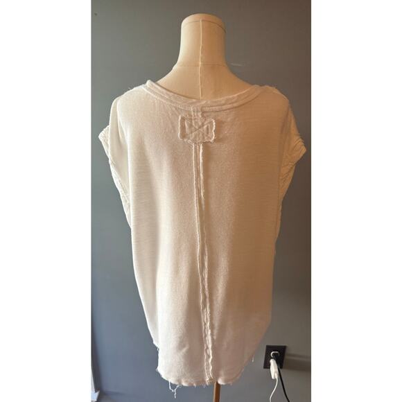 We the Free White Sleevless Tank Large Oversized - Picture 11 of 11